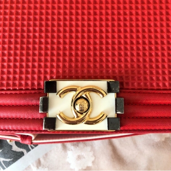 Chanel Large Cube Le Boy - Picture 3 of 4